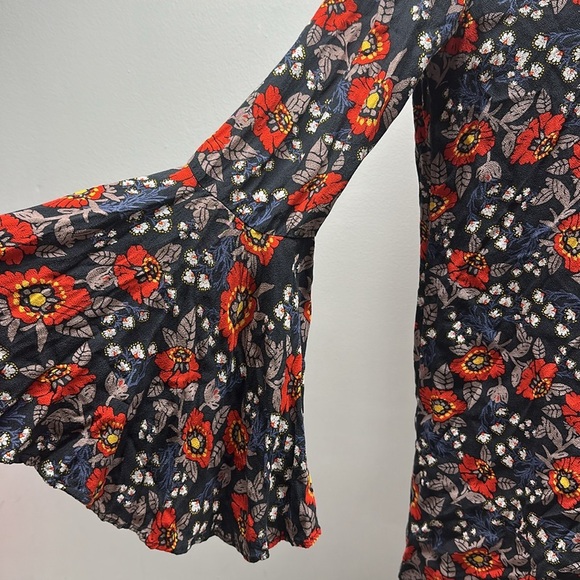 Free People Magic Mystery Tunic Top Shirt Floral Boho Long Sleeve Blue S Small - Picture 7 of 9